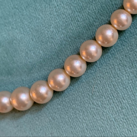 Vintage Pearl Necklace with Sister hook clasp - Picture 7 of 8